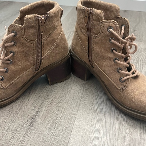 Booties-8 - Picture 2 of 7